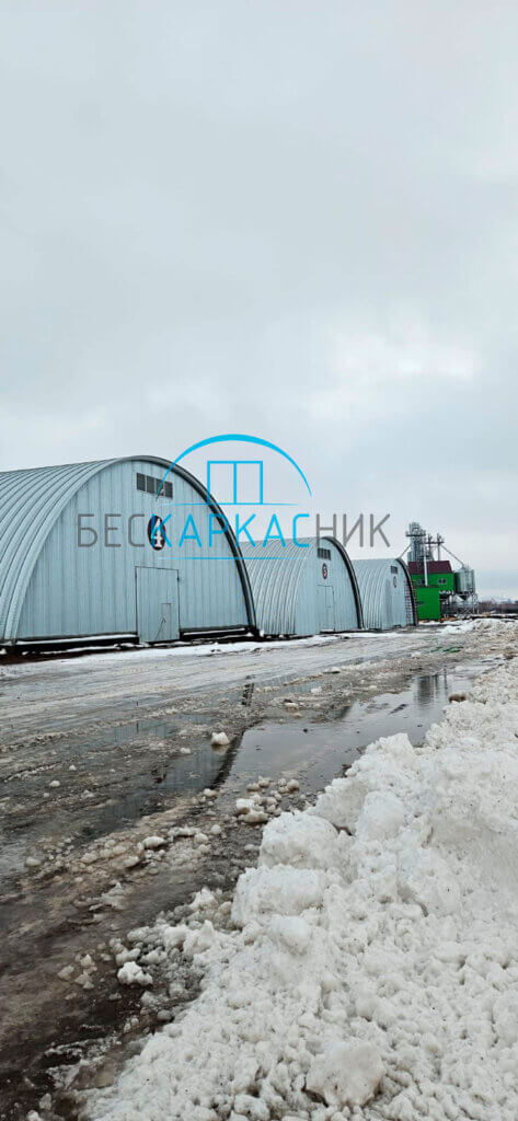 12 зернохранилищ на 20 000 м²